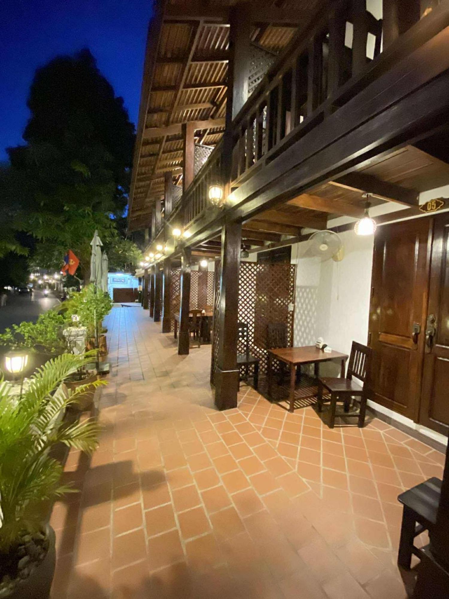 Golden Lotus Namkhan View Luang Prabang Esterno foto